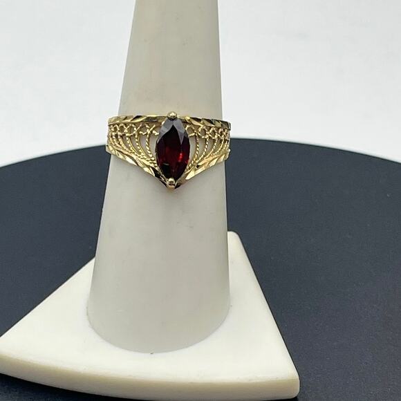 Designer 10K Yellow Gold Marquise Red Prong Garnet Ring Vintage Estate Sz 7.25 - Picture 2 of 12